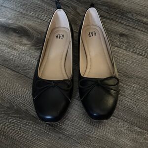 GAP Women's Black Ballet Flats